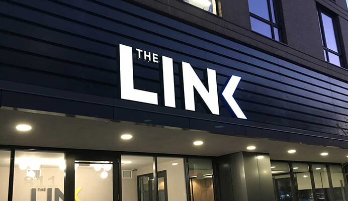 IBRAND_Visual_PRYOR_Signage_Exterior_Gallery_740x1280_The_Link_Sign