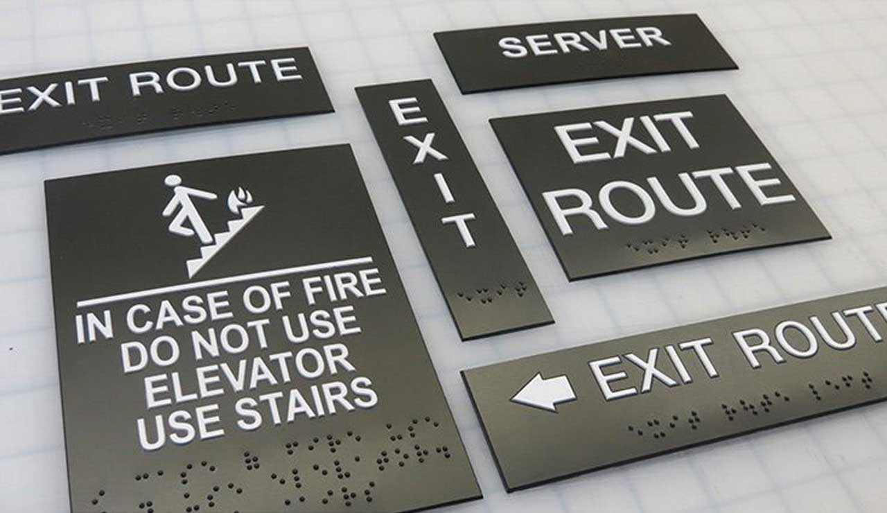 IBRAND_Visual_PRYOR_Signage_Hotels_Featured_Projects_Gallery_740x1280_Directional_Signs