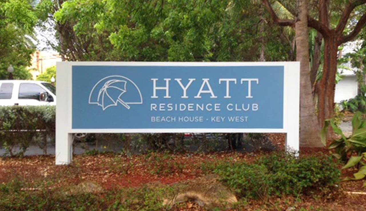 IBRAND_Visual_PRYOR_Signage_Hotels_Featured_Projects_Gallery_740x1280_Hyatt_Monument_Sign