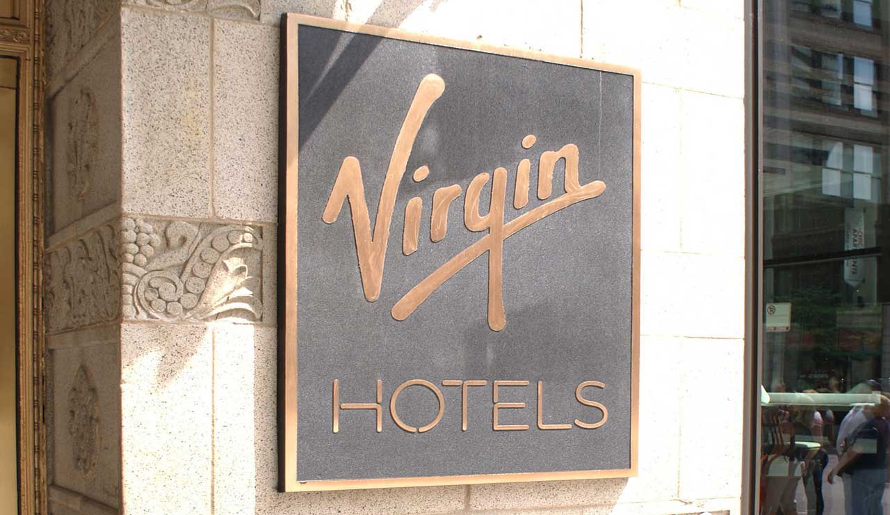 IBRAND_Visual_PRYOR_Signage_Hotels_Featured_Projects_Gallery_740x1280_Virgin_Hotels_Exterior_Sign_2