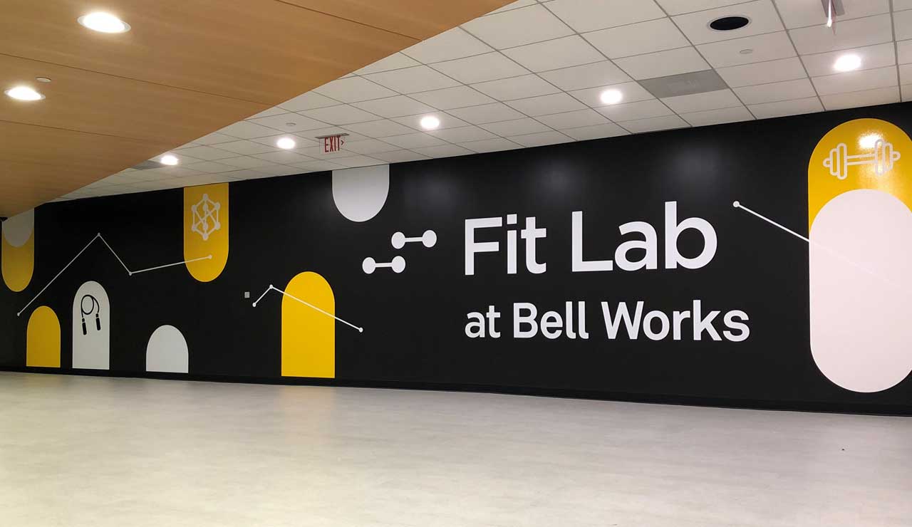 IBRAND_Visual_PRYOR_Signage_Interior_Gallery_740x1280_Bellworks_Fit_Lab_Wall_Graphics